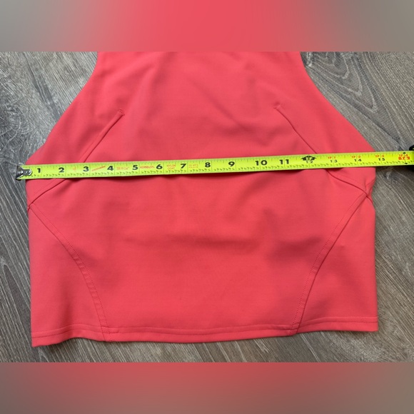 Lululemon Invigorate Training Tank Top in Pale Raspberry size 8 - Picture 4 of 8